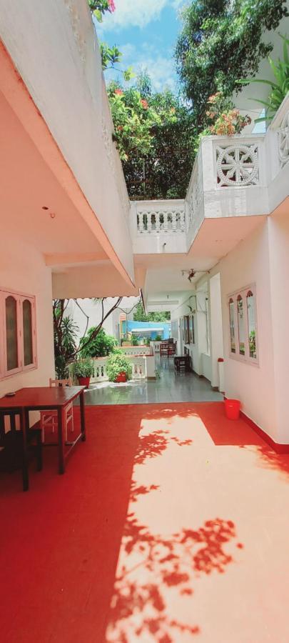Daphne Hotel Mahabalipuram Bagian luar foto