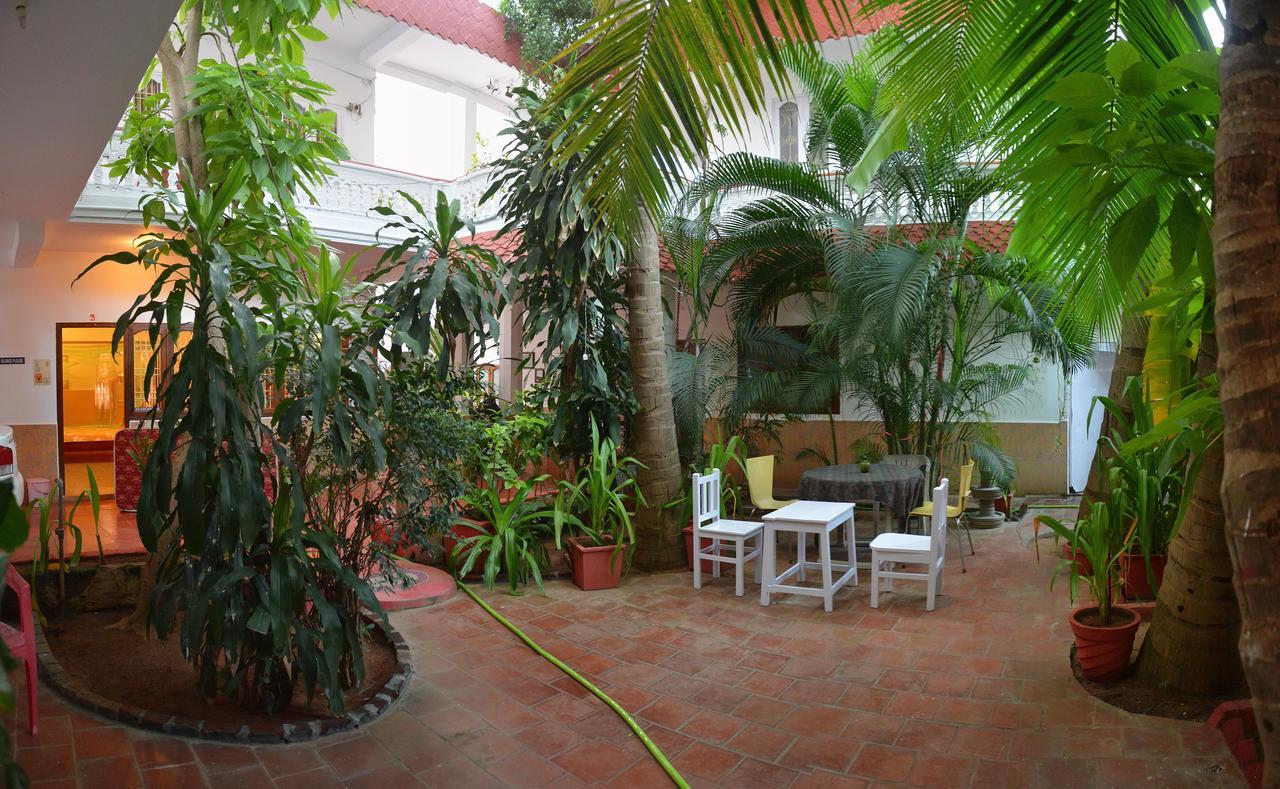 Daphne Hotel Mahabalipuram Bagian luar foto